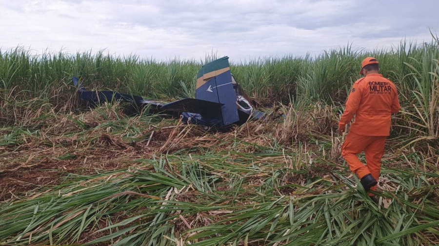 Piloto morre em queda de avião agrícola